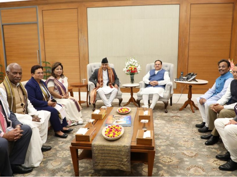 भारत भ्रमणमा रहेका प्रधानमन्त्री भेटवार्तामा व्यस्त